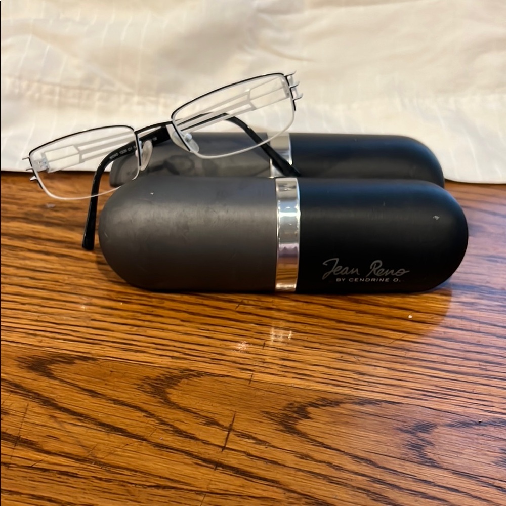 Jean Reno Black Glasses with Case